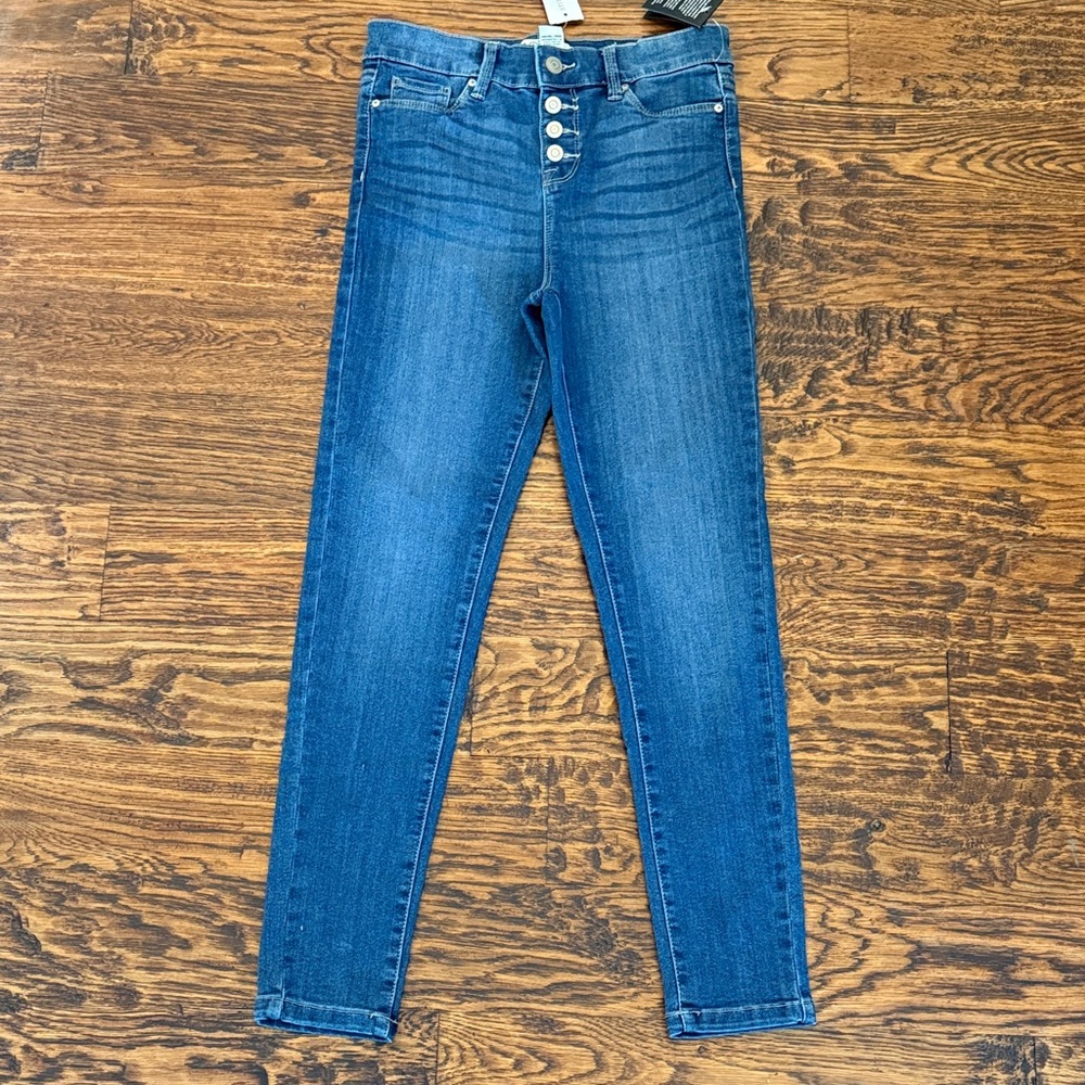 NWT High Rise Button Fly Skinny Blue Jeans